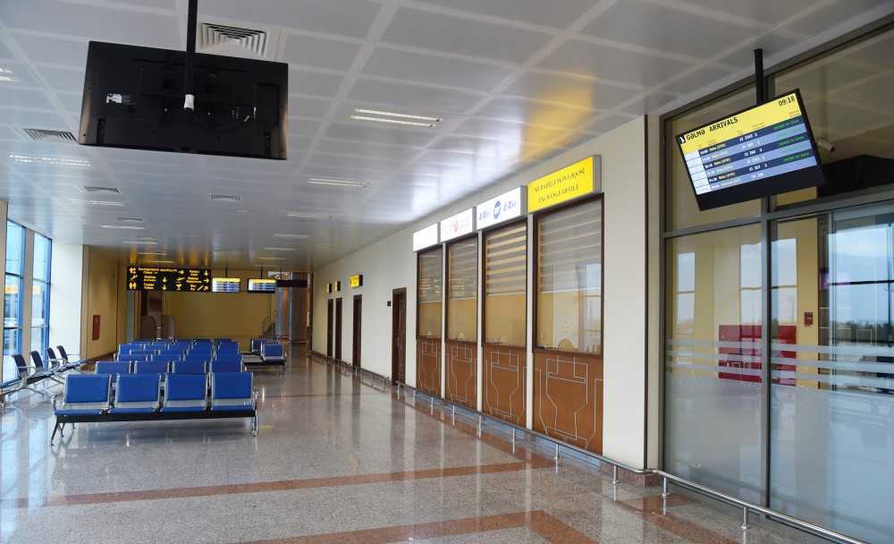 İlham Əliyev Naxçıvan Beynəlxalq Hava Limanının "Şərq Terminalı"nın yenidənqurmadan sonrakı vəziyyəti ilə tanış olub (FOTO)