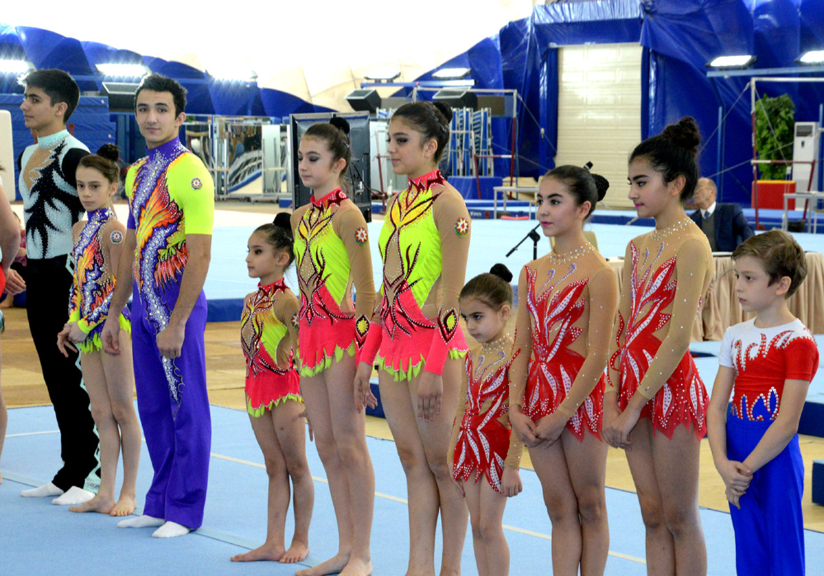 İdman gimnastikası və akrobatika üzrə Birgə Azərbaycan Birinciliyində ilk günün qalibləri mükafatlandırıldı (FOTO)
