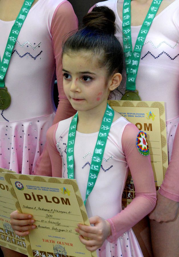 İdman gimnastikası və akrobatika üzrə Birgə Azərbaycan Birinciliyində ilk günün qalibləri mükafatlandırıldı (FOTO)