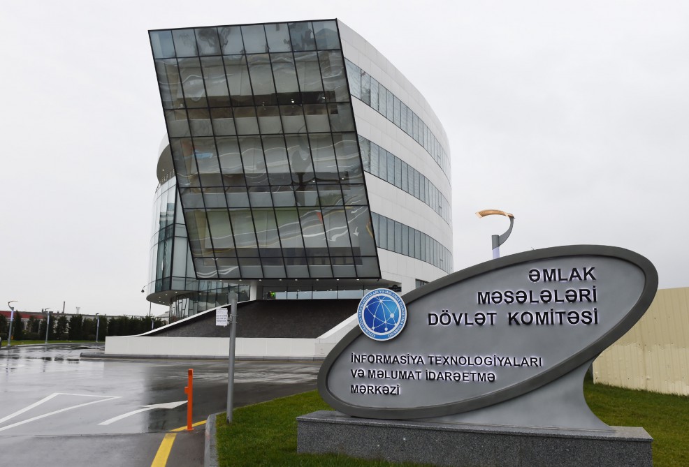 Prezident İlham Əliyev Əmlak Məsələləri Dövlət Komitəsinin yeni Mərkəzinin açılışında iştirak edib (FOTO)