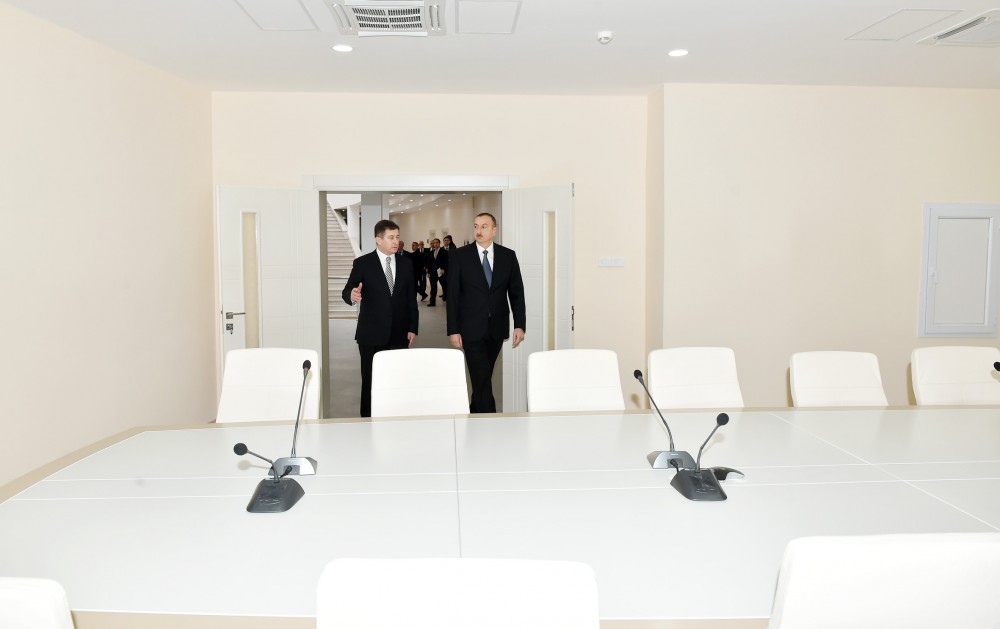 Prezident İlham Əliyev Əmlak Məsələləri Dövlət Komitəsinin yeni Mərkəzinin açılışında iştirak edib (FOTO)