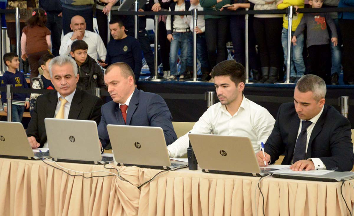 Bakıda kişi idman gimnastikası üzrə çoxnövçülükdə yarışlar başlayıb (FOTO)