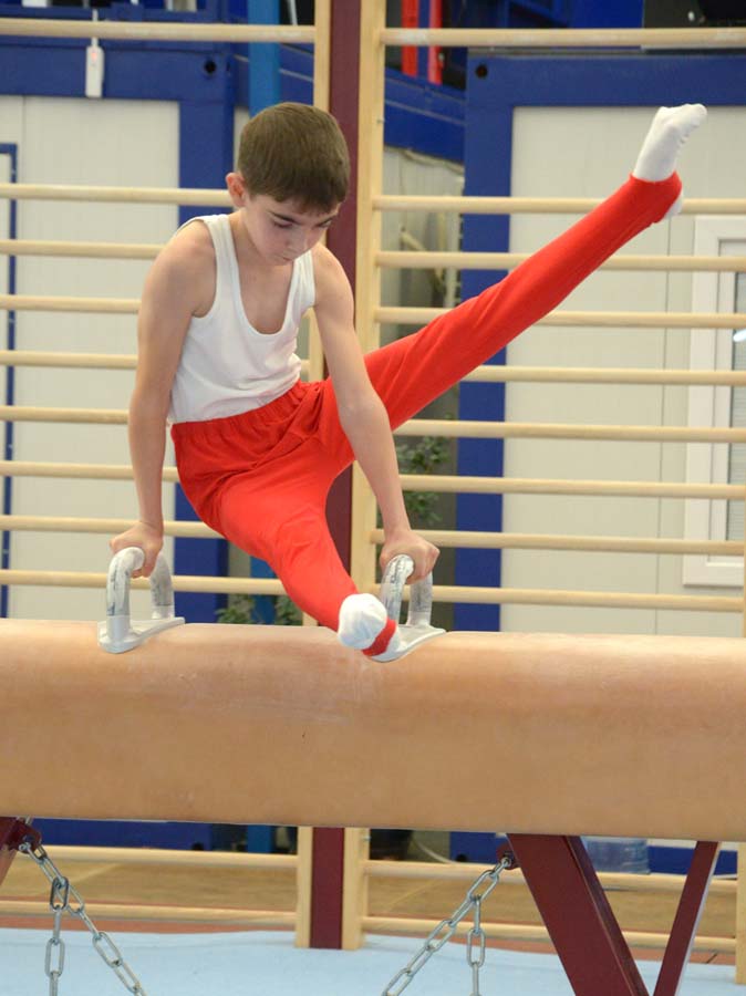Bakıda kişi idman gimnastikası üzrə çoxnövçülükdə yarışlar başlayıb (FOTO)