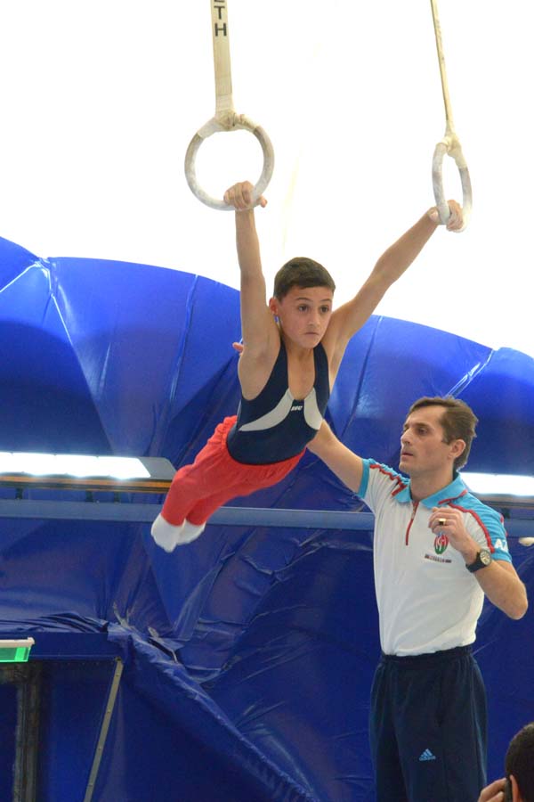 Bakıda kişi idman gimnastikası üzrə çoxnövçülükdə yarışlar başlayıb (FOTO)