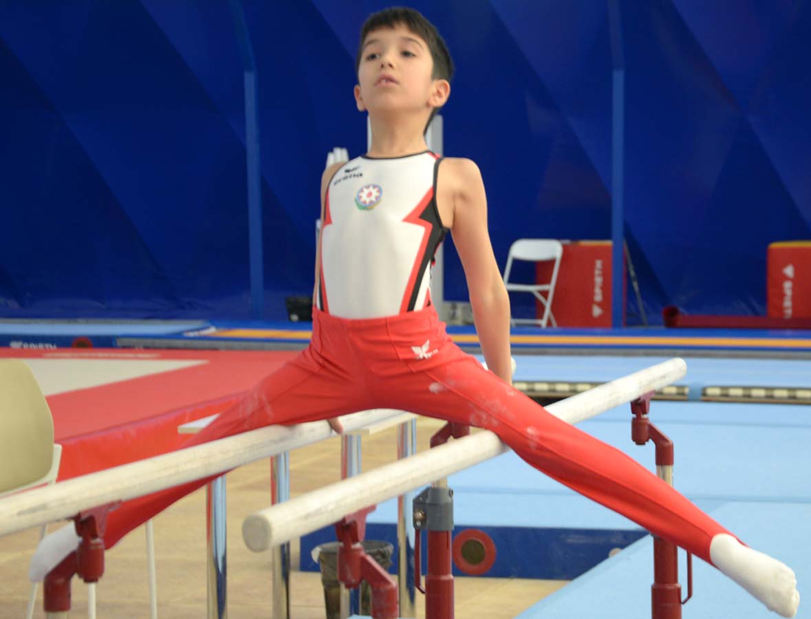 Bakıda kişi idman gimnastikası üzrə çoxnövçülükdə yarışlar başlayıb (FOTO)