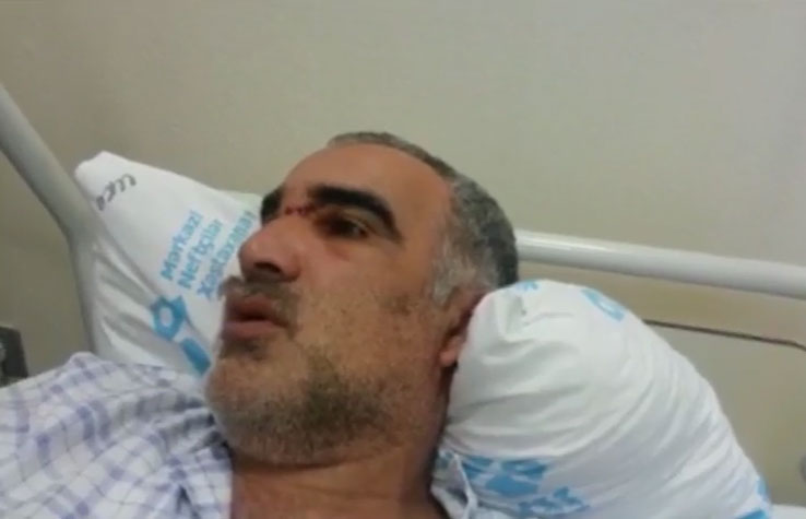 Sınmış qayıq parçasına yapışıb qurtulan neftçi: Yuxarıda alov təhlükəsi vardı, aşağıda dəniz təlatümlü idi… (VİDEO)