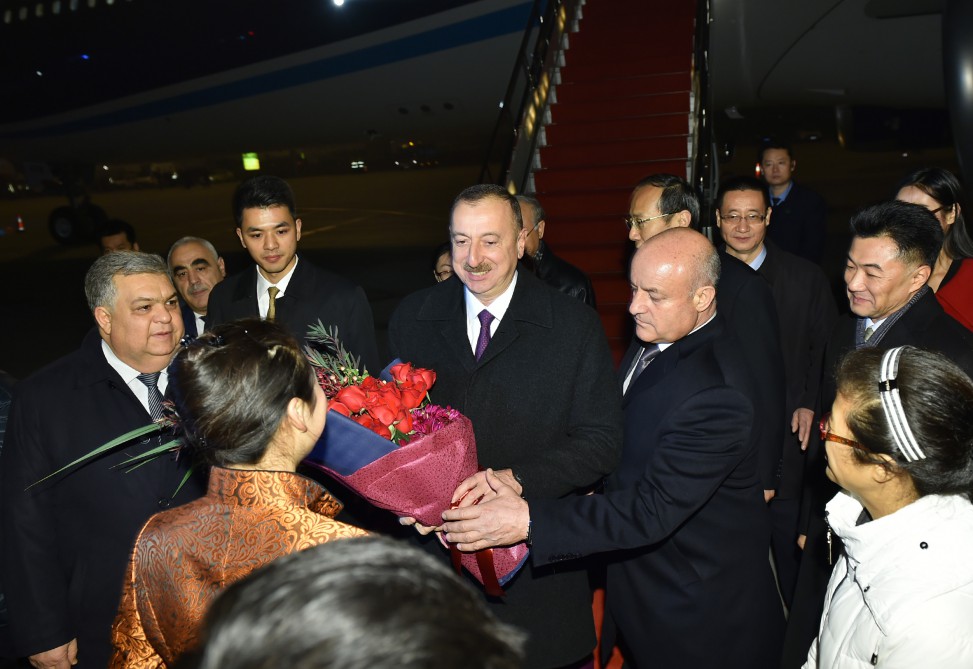 Prezident İlham Əliyev Çində dövlət səfərindədir (FOTO)