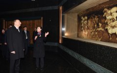 Prezident İlham Əliyev Çinin Sian şəhərindəki Terrakota Ordusu Muzeyi ilə tanış olub (FOTO)
