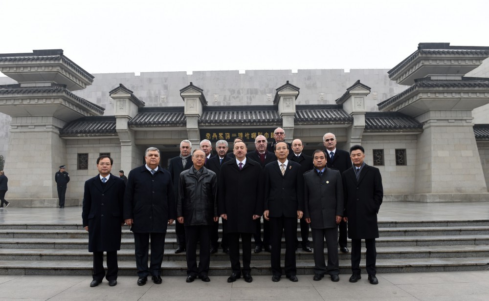 Prezident İlham Əliyev Çinin Sian şəhərindəki Terrakota Ordusu Muzeyi ilə tanış olub (FOTO)