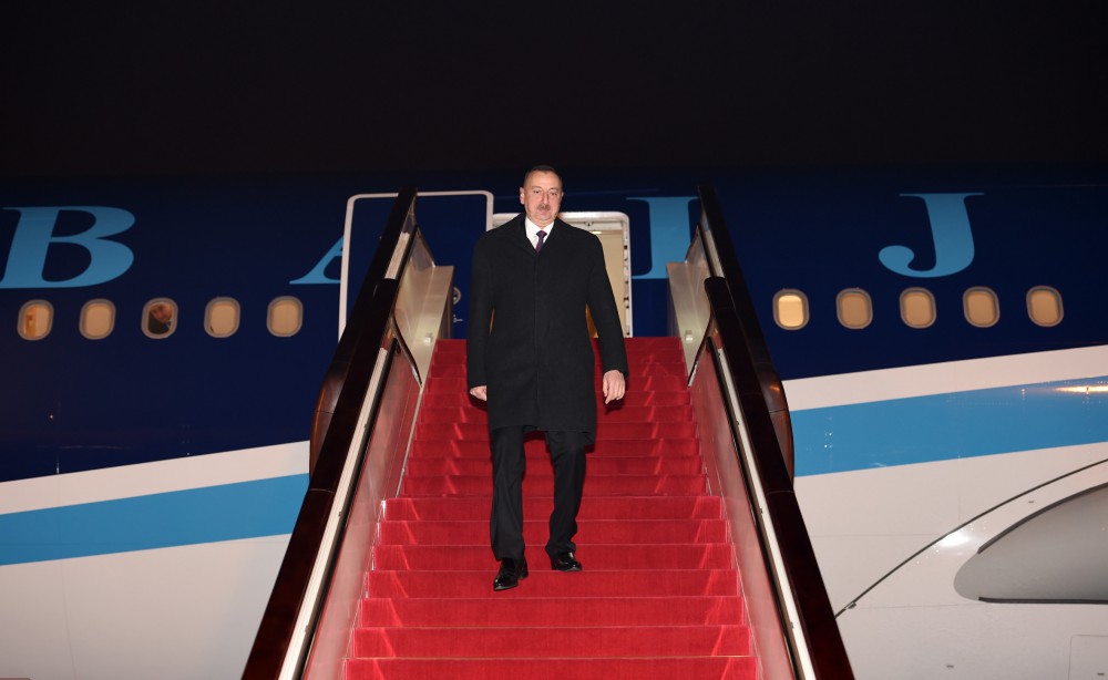 Prezident İlham Əliyev Çinin paytaxtı Pekinə gəlib (FOTO)