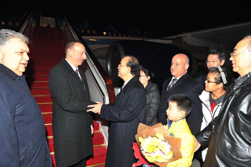 Prezident İlham Əliyev Çinin paytaxtı Pekinə gəlib (FOTO)