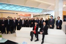 Prezident İlham Əliyev “Huawei” şirkətinin Pekindəki Sərgi Mərkəzində olub (FOTO)