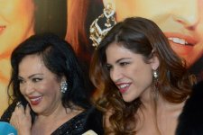 Türkan Şoray və qızı Bakıda film təqdim etdilər (FOTO)
