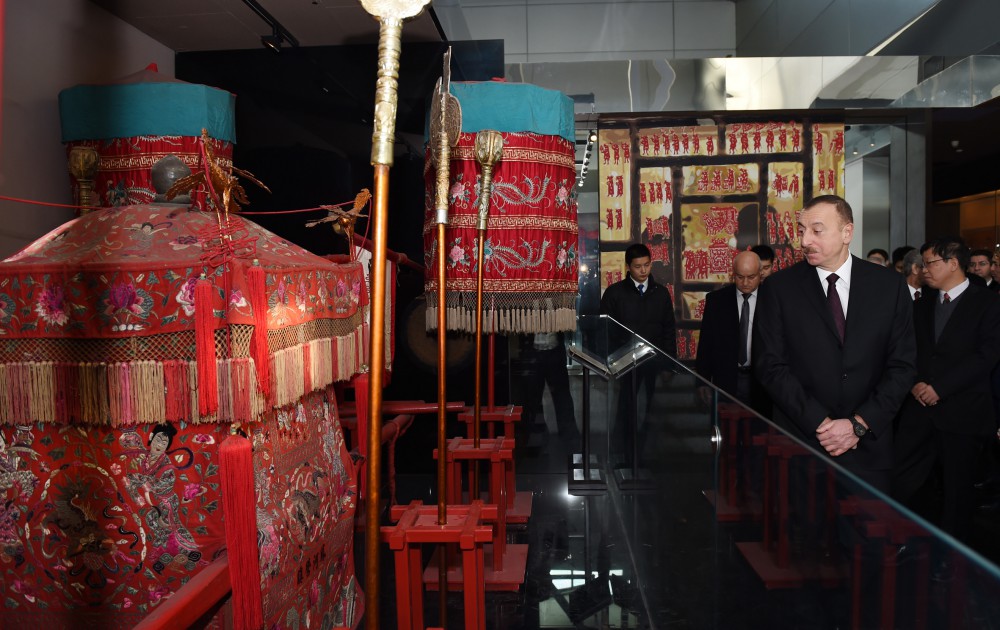 Prezident İlham Əliyev Pekində Paytaxt Muzeyi ilə tanış olub (FOTO)