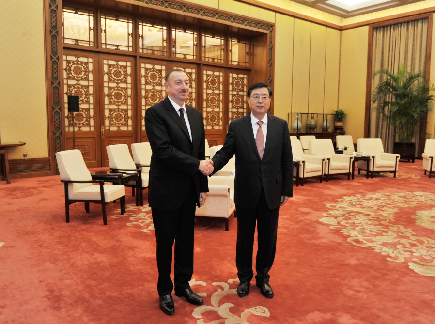 Prezident İlham Əliyev Ümumçin Xalq Nümayəndələri Yığıncağı Daimi Komitəsinin sədri ilə görüşüb (FOTO)