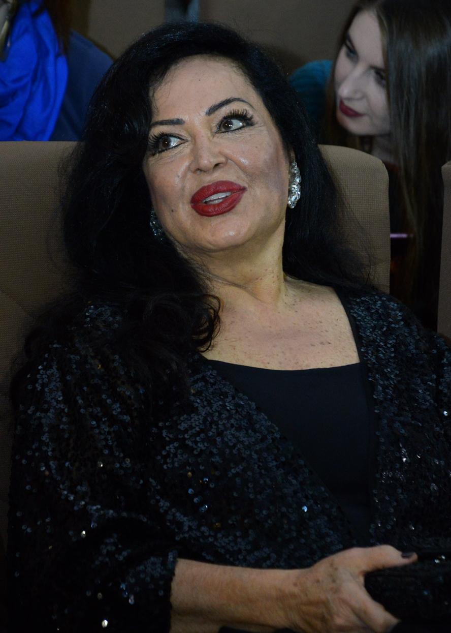 Türkan Şoray və qızı Bakıda film təqdim etdilər (FOTO)