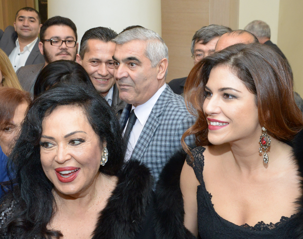 Türkan Şoray və qızı Bakıda film təqdim etdilər (FOTO)