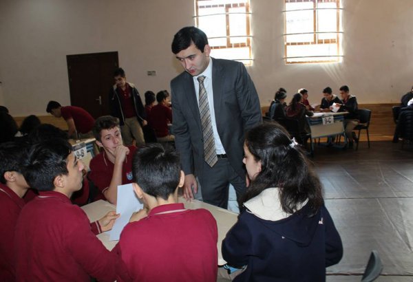 Bakıda məktəblilər arasında Breyn Rinq keçirildi (FOTO)