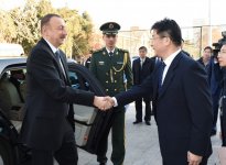 Prezident İlham Əliyev: Neftin qiymətinin aşağı düşməsinə baxmayaraq, ölkəmizdə iqtisadiyyat inkişaf edir (FOTO)