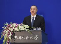 Prezident İlham Əliyev: Neftin qiymətinin aşağı düşməsinə baxmayaraq, ölkəmizdə iqtisadiyyat inkişaf edir (FOTO)