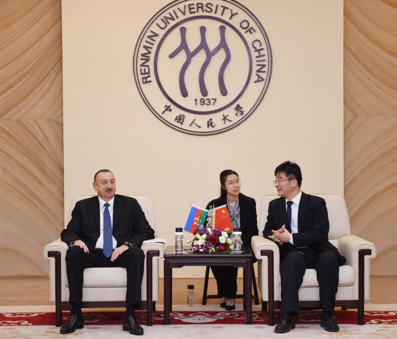 Prezident İlham Əliyev: Neftin qiymətinin aşağı düşməsinə baxmayaraq, ölkəmizdə iqtisadiyyat inkişaf edir (FOTO)