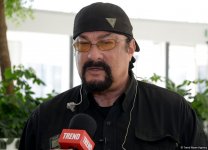 Stiven Siqal: "Azərbaycan musiqi alətlərində ifa etməyi çox istərdim" (MÜSAHİBƏ) (FOTO+VİDEO)
