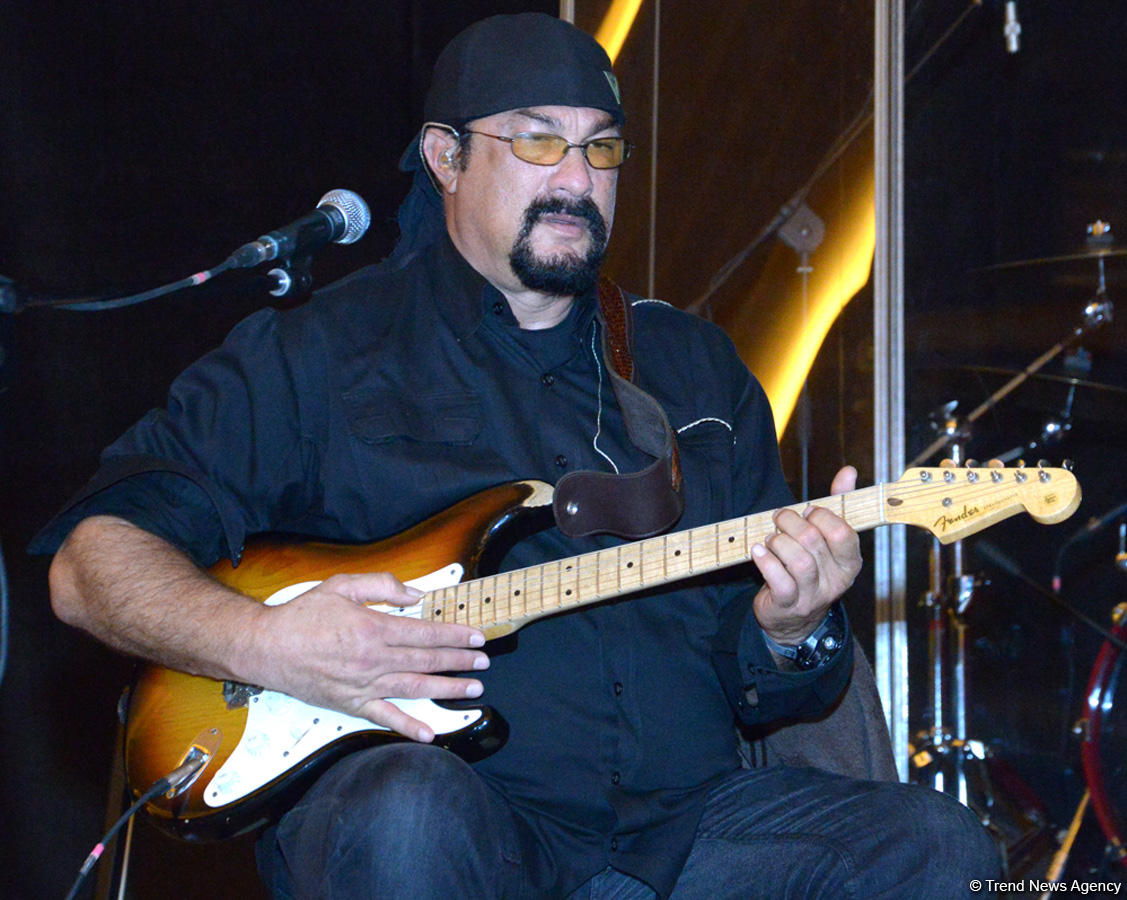 Stiven Siqal: "Azərbaycan musiqi alətlərində ifa etməyi çox istərdim" (MÜSAHİBƏ) (FOTO+VİDEO)