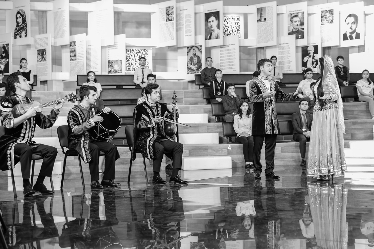 Azərbaycan bəstəkarlarının musiqi dünyasına Zəkaların səyahəti (FOTO)