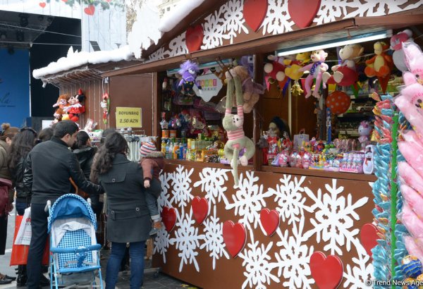 Mağazalardan Yeni il hədiyyələri alan valideynlər, diqqətli olun