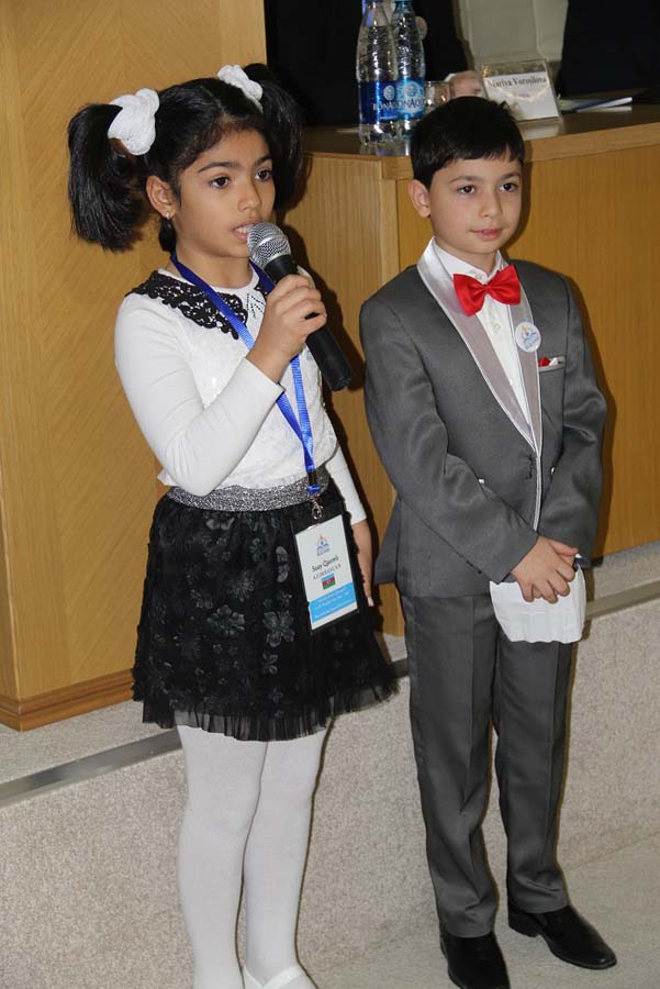 Bakıda yerli və xarici məktəbliləri Dədə Qorqud birləşdirdi (FOTO)