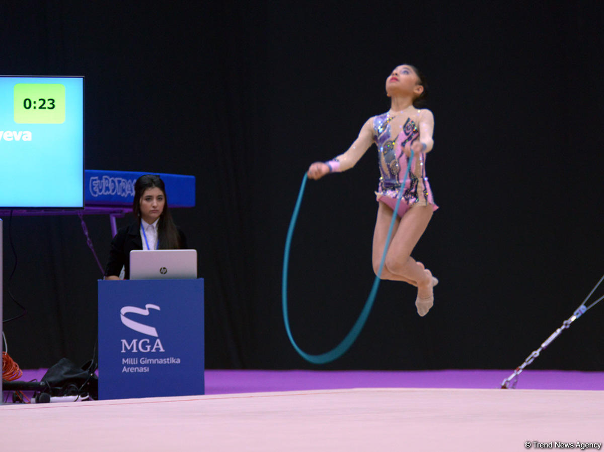 Bədii gimnastika üzrə 22-ci Azərbaycan Birinciliyi və Bölgələrarası Kubok yarışları davam edir (FOTO)