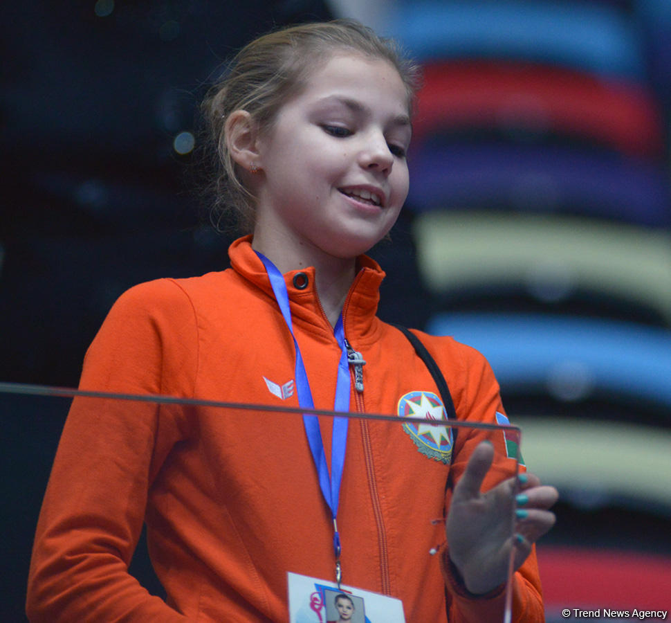 Bədii gimnastika üzrə 22-ci Azərbaycan Birinciliyi və Bölgələrarası Kubok yarışları davam edir (FOTO)