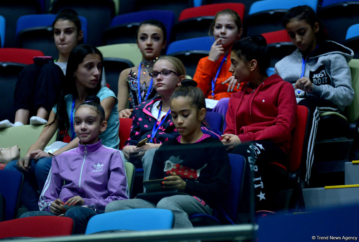 Bədii gimnastika üzrə 22-ci Azərbaycan Birinciliyi və Bölgələrarası Kubok yarışları davam edir (FOTO)