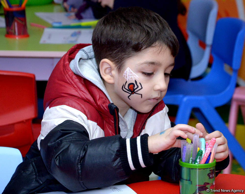 Formula I Avropa Qran Pri yarışmasına geriyə sayımın başlanması münasibətilə konsert və atəşfəşanlıq olub (FOTO)