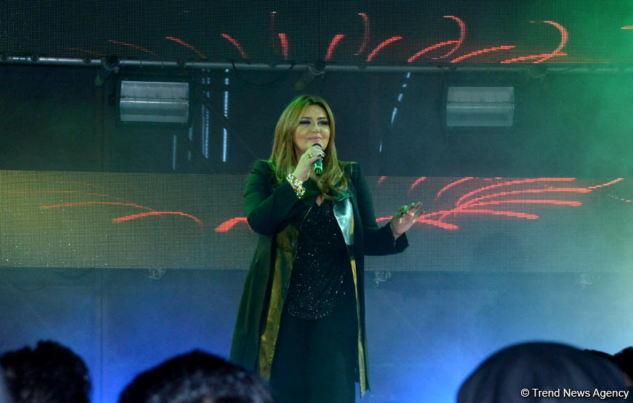 Formula I Avropa Qran Pri yarışmasına geriyə sayımın başlanması münasibətilə konsert və atəşfəşanlıq olub (FOTO)