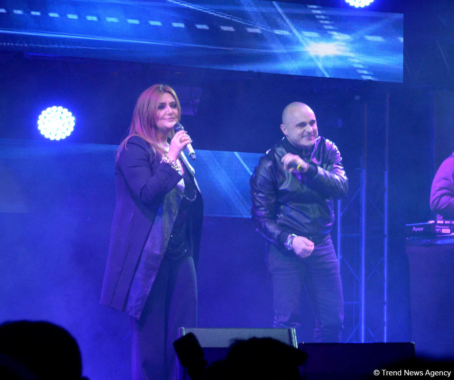 Formula I Avropa Qran Pri yarışmasına geriyə sayımın başlanması münasibətilə konsert və atəşfəşanlıq olub (FOTO)