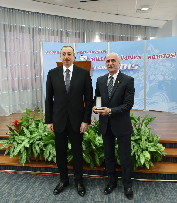İlham Əliyev və xanımı Mehriban Əliyeva 2015-ci ilin idman yekunlarına həsr olunan mərasimdə iştirak ediblər (FOTO) (ƏLAVƏ OLUNUB)
