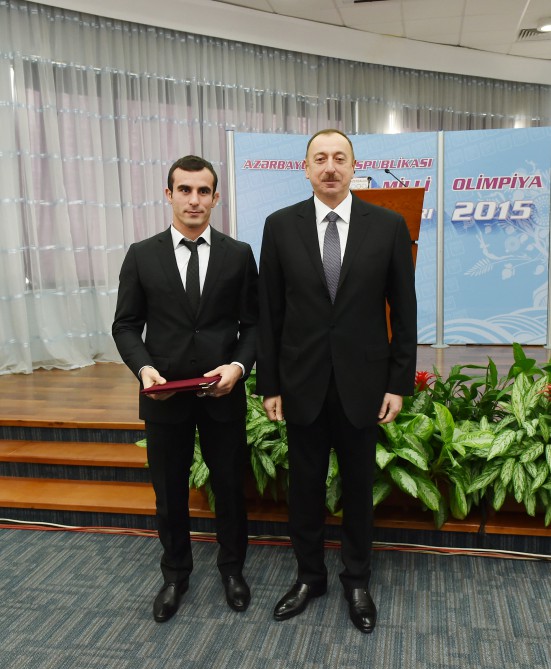 İlham Əliyev və xanımı Mehriban Əliyeva 2015-ci ilin idman yekunlarına həsr olunan mərasimdə iştirak ediblər (FOTO) (ƏLAVƏ OLUNUB)