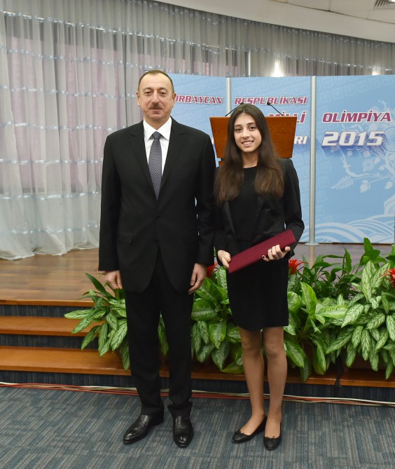İlham Əliyev və xanımı Mehriban Əliyeva 2015-ci ilin idman yekunlarına həsr olunan mərasimdə iştirak ediblər (FOTO) (ƏLAVƏ OLUNUB)