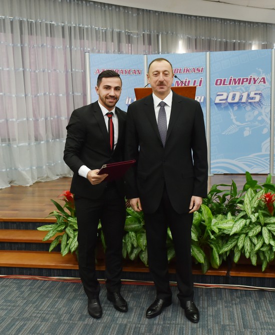 İlham Əliyev və xanımı Mehriban Əliyeva 2015-ci ilin idman yekunlarına həsr olunan mərasimdə iştirak ediblər (FOTO) (ƏLAVƏ OLUNUB)