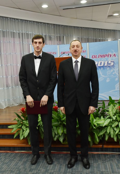 İlham Əliyev və xanımı Mehriban Əliyeva 2015-ci ilin idman yekunlarına həsr olunan mərasimdə iştirak ediblər (FOTO) (ƏLAVƏ OLUNUB)