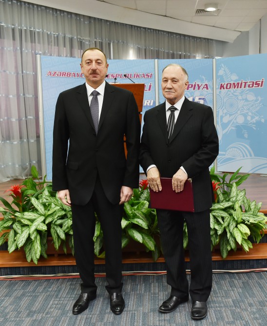 İlham Əliyev və xanımı Mehriban Əliyeva 2015-ci ilin idman yekunlarına həsr olunan mərasimdə iştirak ediblər (FOTO) (ƏLAVƏ OLUNUB)
