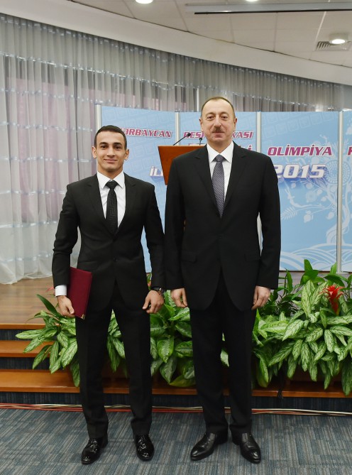 İlham Əliyev və xanımı Mehriban Əliyeva 2015-ci ilin idman yekunlarına həsr olunan mərasimdə iştirak ediblər (FOTO) (ƏLAVƏ OLUNUB)