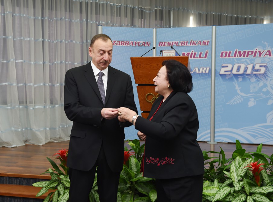 İlham Əliyev və xanımı Mehriban Əliyeva 2015-ci ilin idman yekunlarına həsr olunan mərasimdə iştirak ediblər (FOTO) (ƏLAVƏ OLUNUB)