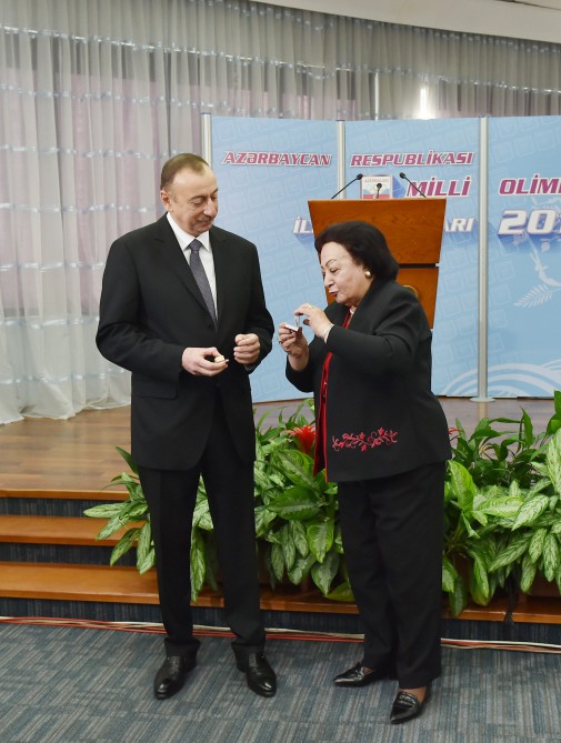 İlham Əliyev və xanımı Mehriban Əliyeva 2015-ci ilin idman yekunlarına həsr olunan mərasimdə iştirak ediblər (FOTO) (ƏLAVƏ OLUNUB)