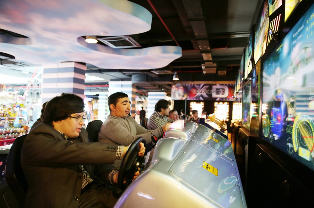 Mehriban Əliyeva Heydər Əliyev Fondunun təşəbbüsü ilə keçirilən uşaqlar üçün şənlikdə iştirak edib (FOTO)