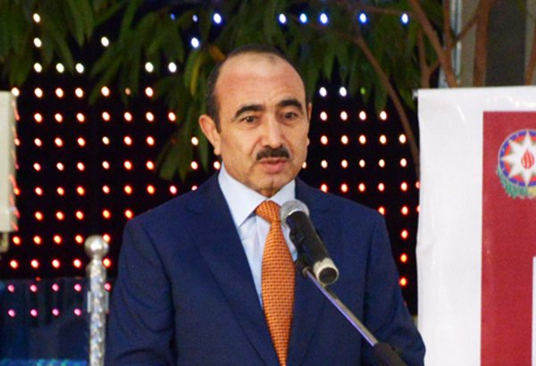 Əli Həsənov: Azərbaycan dövləti KİV-lərin müstəqilliyinin gücləndirilməsi istiqamətində səylərini davam etdirəcək (FOTO)
