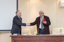 ​Akademik Arif Paşayev “İlin mühəndisi” fəxri diplomu və xatirə medalı ilə təltif olunub