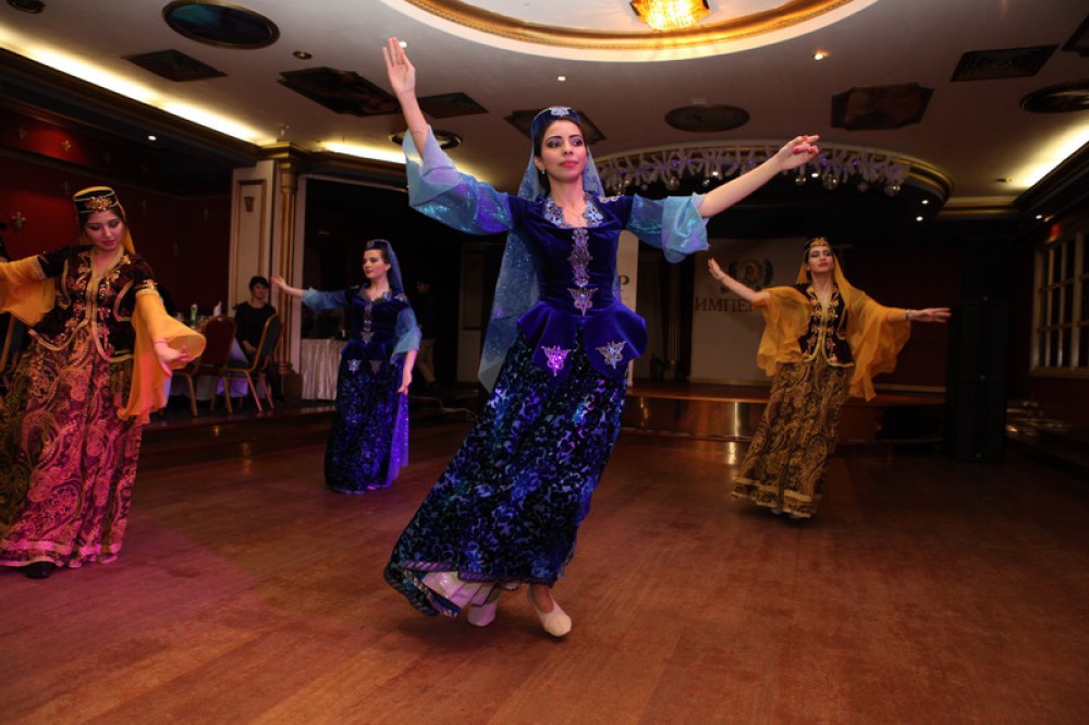 Heydər Əliyev Fondunun vitse-prezidenti Leyla Əliyevanın təşəbbüsü ilə Moskvada Dünya Azərbaycanlılarının Həmrəylik Günü qeyd edilib (FOTO)