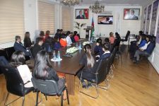 Bilik Fondunun “Fikir şənbəsi” klubunda “Dərs” olub (FOTO)